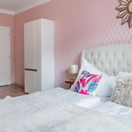 Pastel Art Deco 3Bdr Ruterra Apt Прага Екстериор снимка