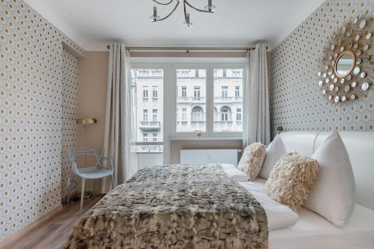 Pastel Art Deco 3Bdr Ruterra Apt Прага Екстериор снимка