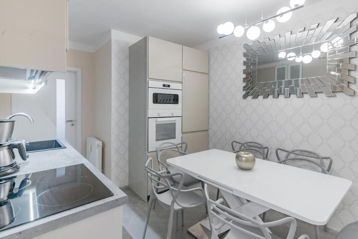Pastel Art Deco 3Bdr Ruterra Apt Прага Екстериор снимка